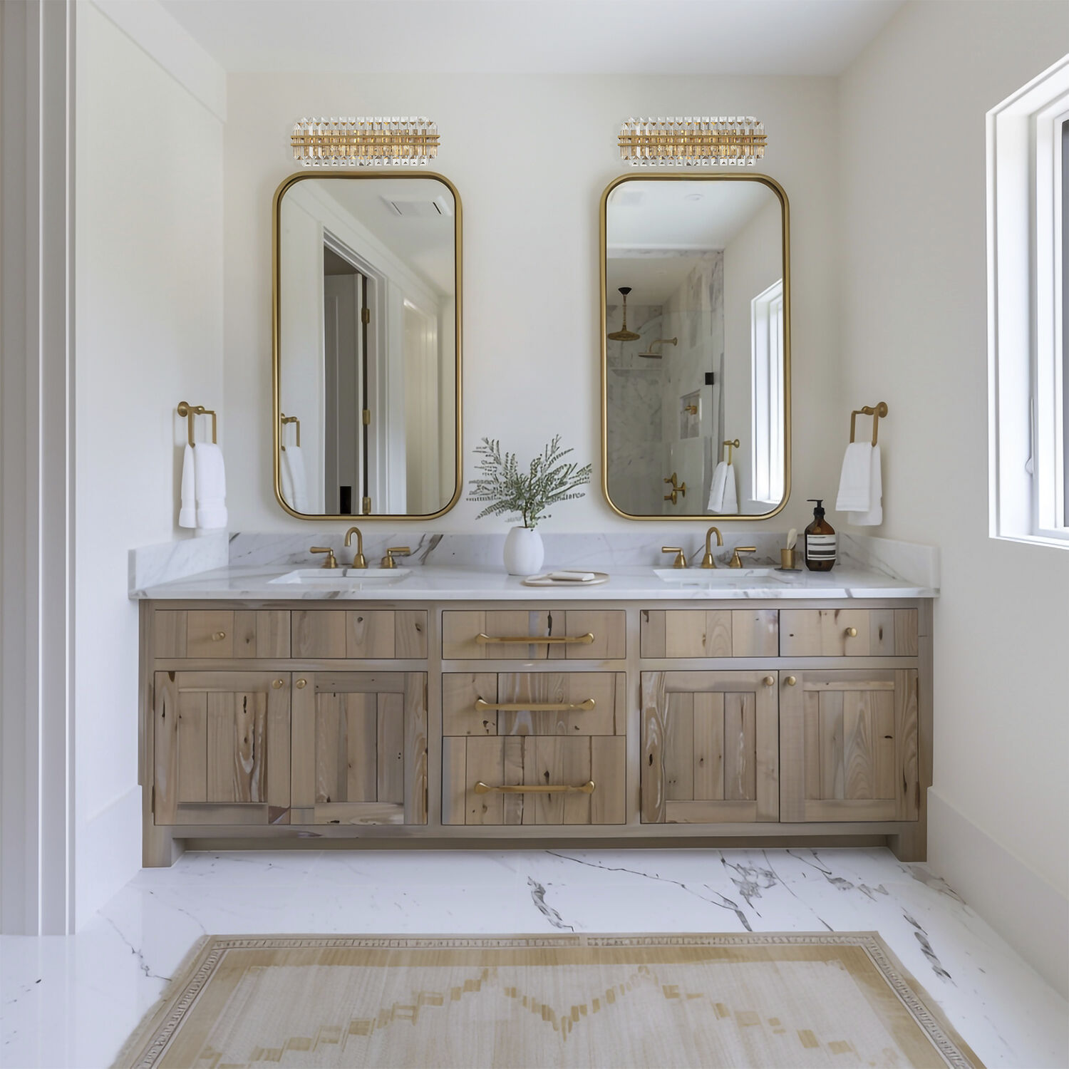 Hayes Bath Vanity Light Wall Light in Aged Brass